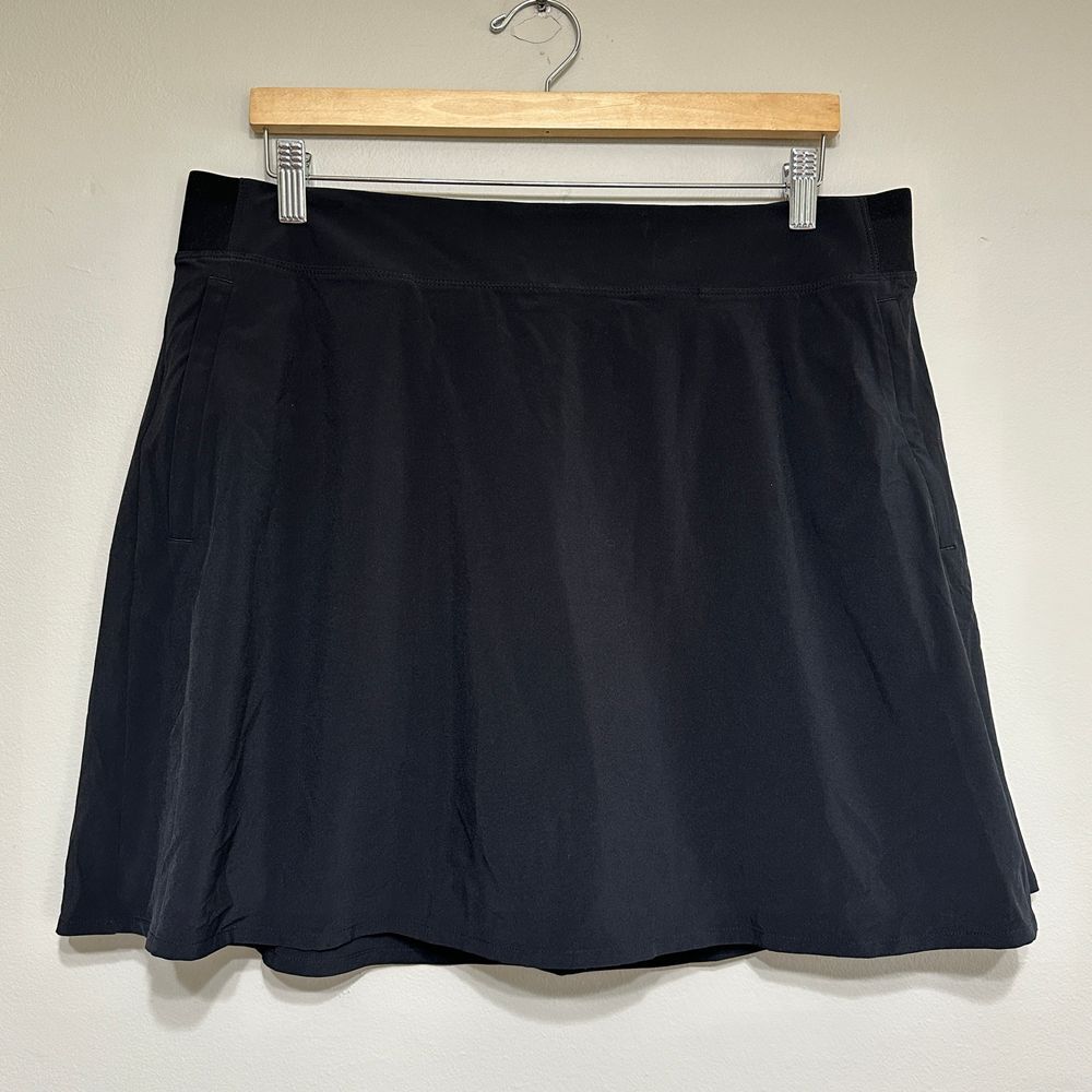 Athleta Black Flat Front Skort - Women’s 16